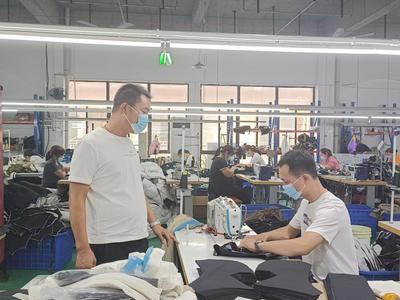開封市通許縣咸平街道 發展服裝加工業助力群眾穩就業，推動服裝服飾零售